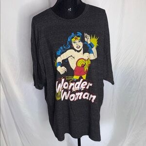 Wonder Woman Graphic Tee - Black